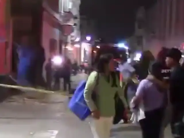 Trujillo: casona se derrumba y 6 personas quedan atrapadas
