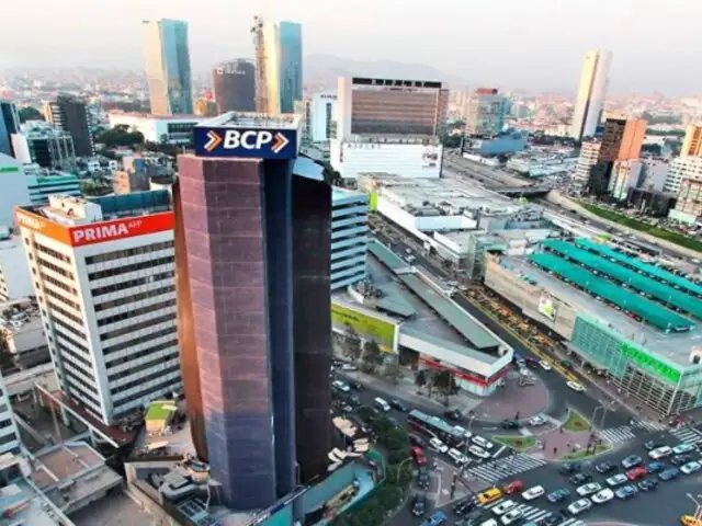 Calificación crediticia de Perú cae a 'BBB-': ¿Qué impacto tendrá en la banca peruana?