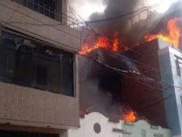 Breña: incendio deja al menos 12 personas damnificadas