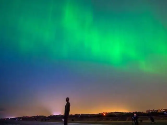 Pudo ser visto en EEUU y Europa: tormenta solar provocó un raro espectáculo de aurora boreal