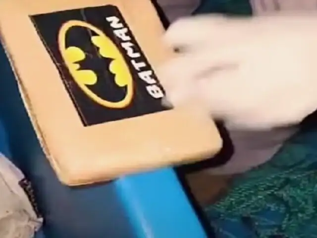 Golpe al narcotráfico: incautan 1460 kilos de cocaína con el símbolo de 'Batman' en altamar