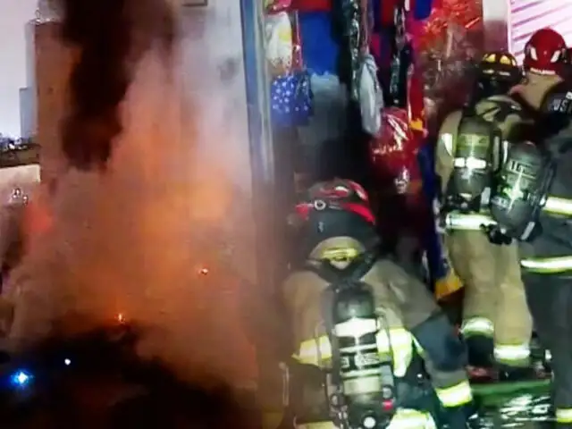 ¡Emergencia en el Cercado de Lima!: Incendio consume varias galerías cerca a Mesa Redonda