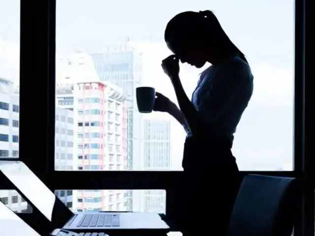 ¡Cuidado! empleados con alto estrés laboral tienen más probabilidades de renunciar, revela estudio