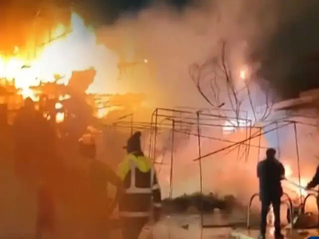 ¡Intensa lluvia ayudó!: Incendio en alrededores del aeropuerto de Tingo María fue controlado por Bomberos