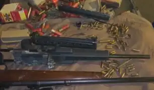 San Isidro: intervienen a dos sujetos con decenas de armas ocultas en su vehículo