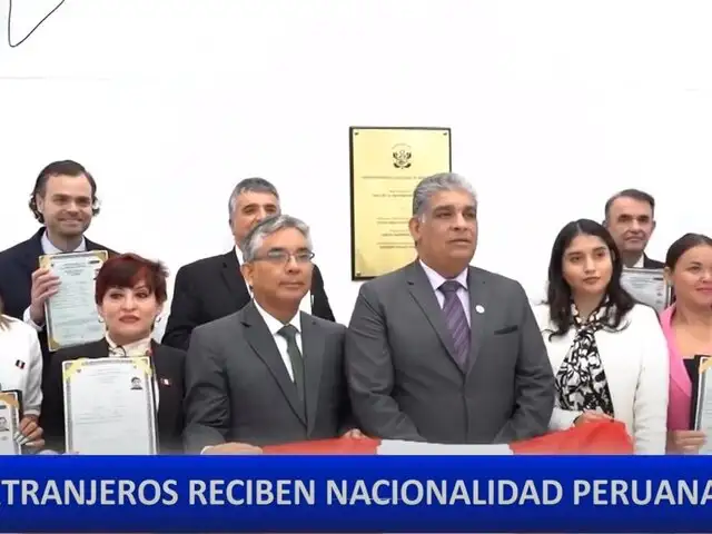 Migraciones: doce extranjeros obtienen la nacionalidad peruana