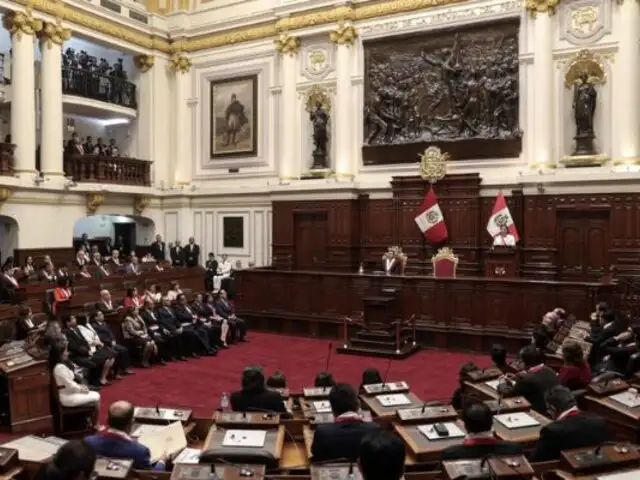 ¿Cómo ha evolucionado la composición del Congreso de Perú en los últimos tres años?