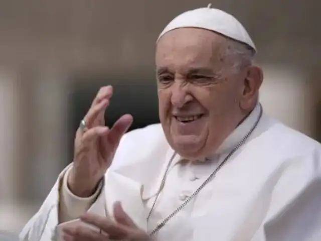 Papa Francisco pide a sacerdotes no hacer homilías extensas: "la gente se duerme"