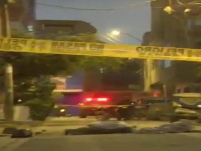 ¡Macabro! Asesinan de 35 balazos a dos extranjeros que viajaban en motocicleta en Puente Piedra