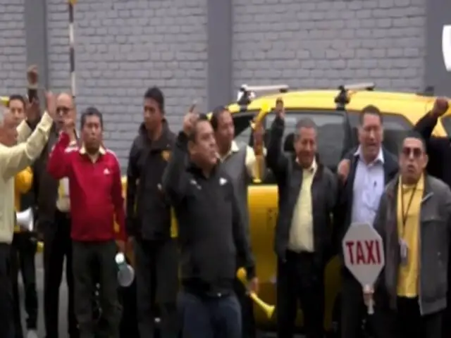 Sindicato de Taxi Amarillo cuestiona ley que perjudicaría a conductores formales