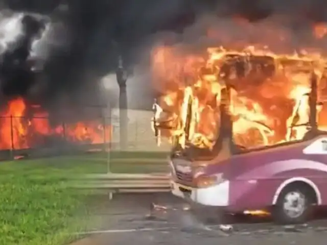 ¡Quedó inservible!: Bus se incendia cerca al aeropuerto Jorge Chávez