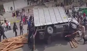 Volcadura de furgoneta en Pasamayito deja dos personas gravemente heridas