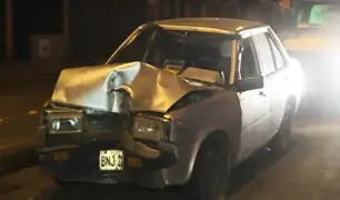 ¡Conductor se quedó dormido!: Auto con toda una familia se estrella contra poste en Independencia