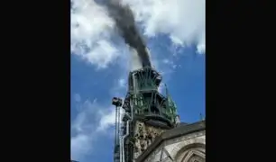 ¡Emergencia! Reportan incendio en la Catedral de Notre Dame de Rouen