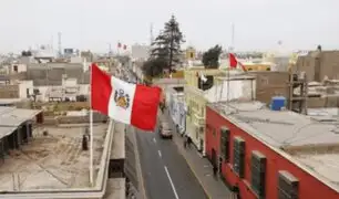 Cercado de Lima: desde este lunes impondrán multas por no colocar banderas en sus viviendas