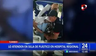 ¡El colmo! Paciente es llevado en silla de plástico en hospital de Tumbes