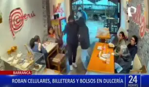 Barranca: delincuentes con armas en mano ingresan a robar dentro de dulcería