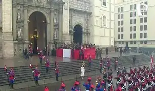 Misa Te Deum: Dina Boluarte llega a Catedral de Lima tras ser resguardada por Húsares de Junín