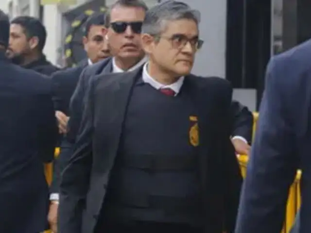 Caso Cócteles: Fiscal José Domingo Pérez llegó a la audiencia con seguridad y chaleco antibalas
