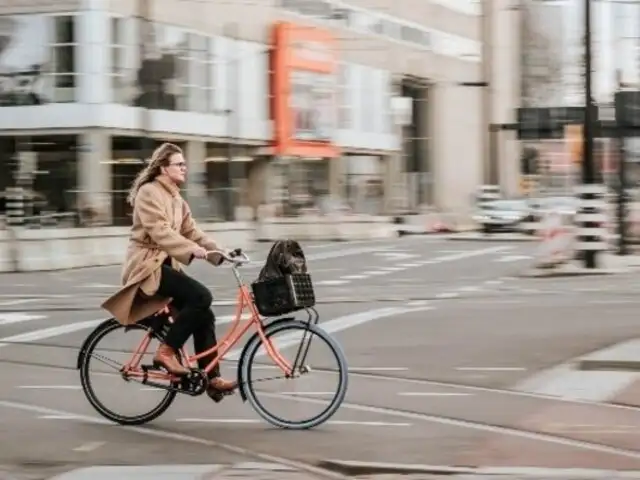 Ir al trabajo en bicicleta o caminando puede mejorar significativamente la salud