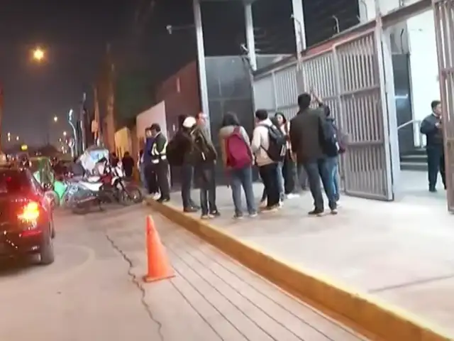 Los Olivos: despiste de camioneta deja al menos 20 heridos