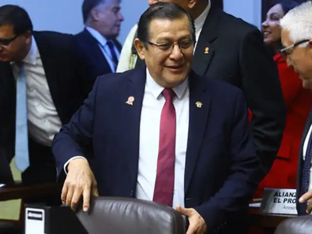 Eduardo Salhuana Cavides es elegido presidente del Congreso para el periodo 2024-2025