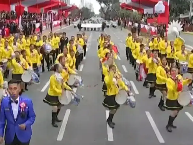 ¡Brillaron en la Parada Militar!: Así fue la presentación de los colegios invitados de Huaycán