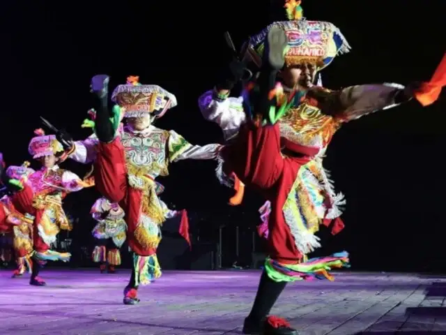 Fiestas Patrias: familias disfrutan del feriado con danzas típicas en el Circuito Mágico del Agua