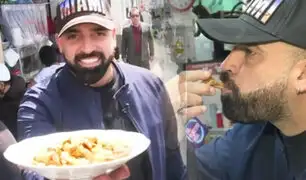 Esposo de Laura Spoya aprende a preparar ceviche en el Mercado Central