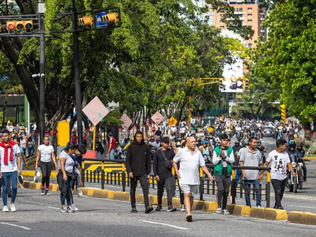 Crisis en Venezuela: miles marchan contra fraude electoral pese a violenta represión de la dictadura