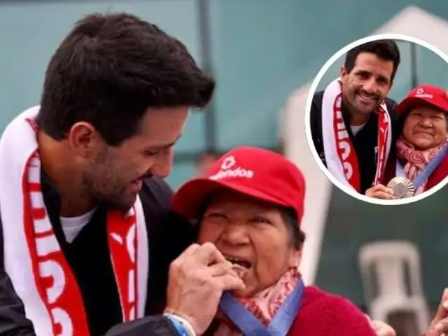 ¡Emotivo! Stefano Peschiera tuvo un tierno gesto con su nana en su llegada al Perú