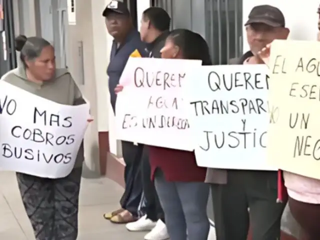 Ate: Mujer reclama por excesivos cobros a Sedapal y le cortan el agua