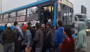 Ate: amenazaron con palos a conductores que no acataron paro de transportistas