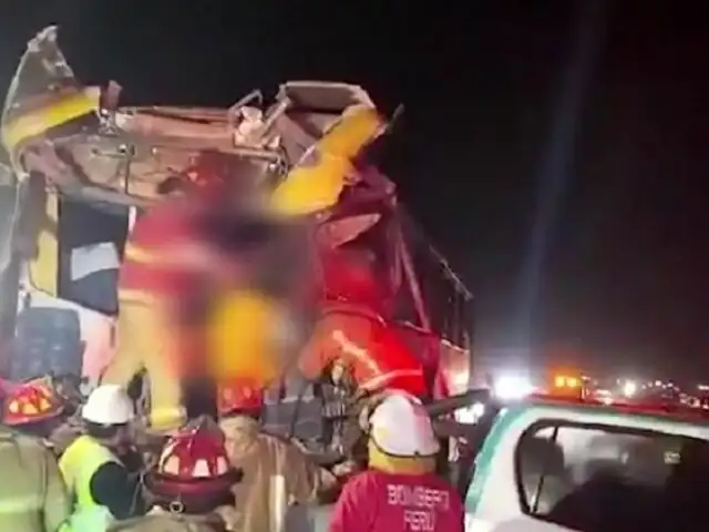 Tragedia en la Panamericana Sur: 2 muertos y más de 15 heridos deja choque en el km. 115