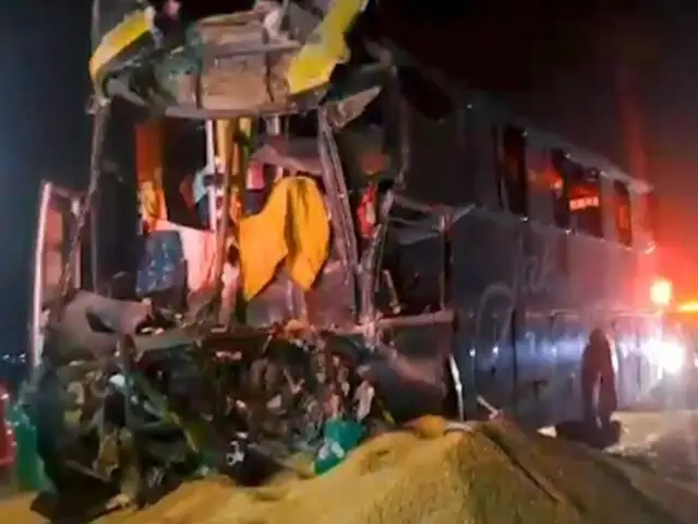 Choque entre bus interprovincial y camión tráiler deja 2 muertos en Cañete