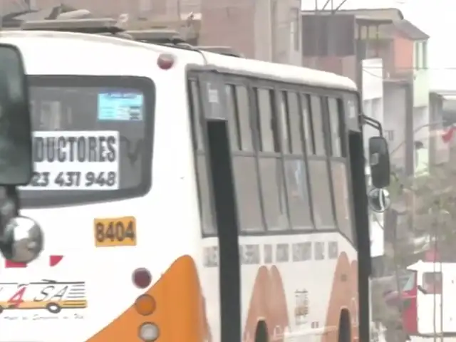 Nuevo ataque a bus en VMT: pasajeros se refugiaron debajo de los asientos para salvar sus vidas