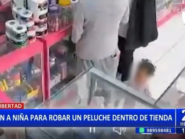 ¡El colmo! delincuentes usan a menor de edad para robar peluche dentro de tienda en La Libertad