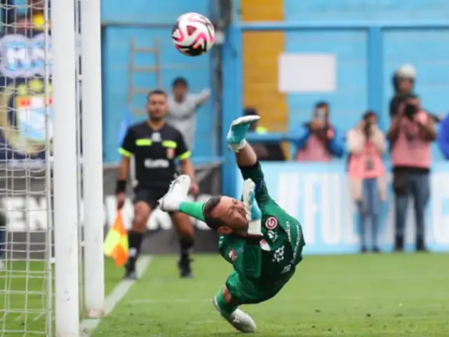 ¡Espectacular! Diego Penny le atajó dos penales consecutivos a Martín Cauteruccio