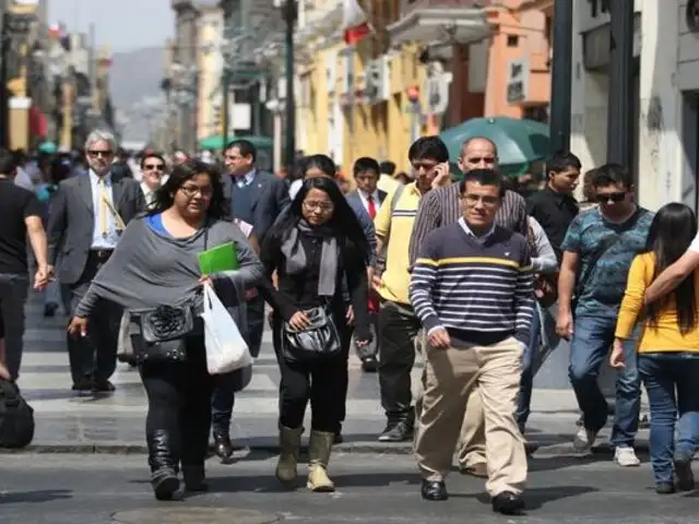 ¿De qué color visten las mentes brillantes? Descubre la psicología detrás de la elección de colores