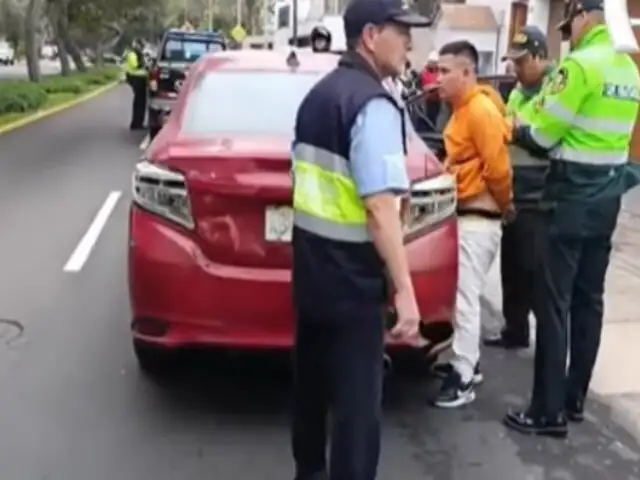 ¡Tras intensa persecución! Cae ladrón que robó celular a joven dentro de bus en Miraflores