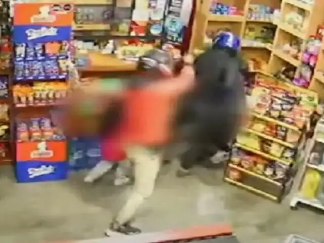 ¡Indignante! Golpean a hombre y a su pequeña hija durante asalto a minimarket