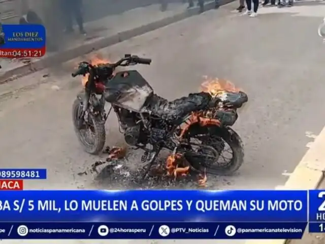 Justicia popular en Juliaca: Capturan a delincuente, lo agarran a golpes y queman su moto