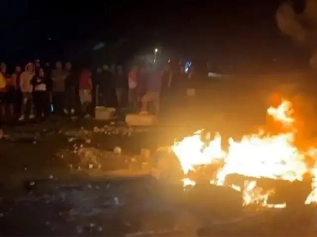 La Libertad: vecinos bloquean carretera Panamericana Norte en protesta por delincuencia desbordada