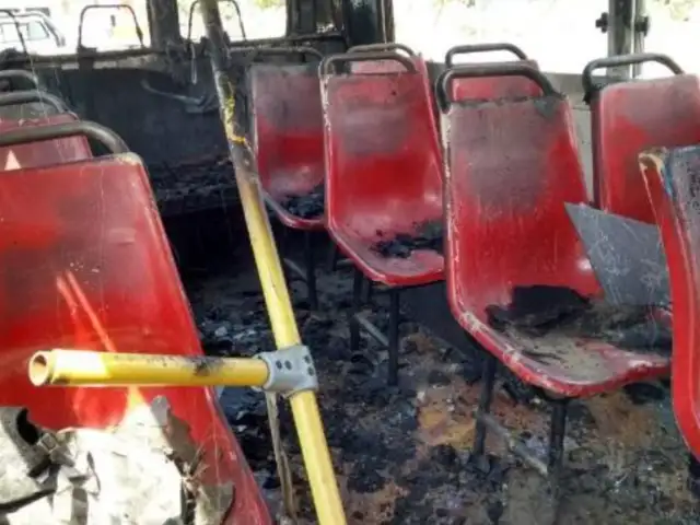 VMT: extorsionadores incendian bus de la empresa “Los Milagros del Señor de Pachacámac”