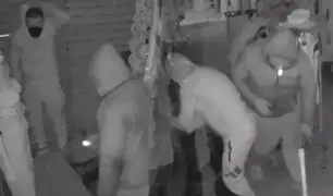 Con linternas y costales: delincuentes ingresaron a robar a una tienda de ropa en Los Olivos