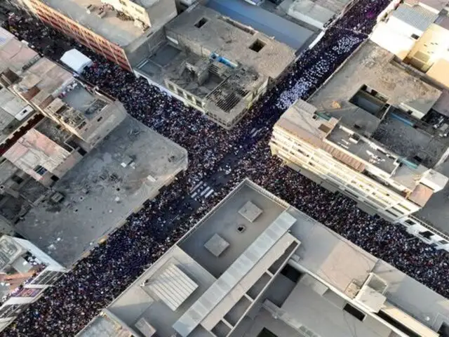 Señor de los Milagros culmina su última procesión del año