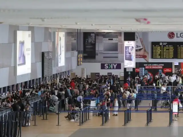 Corpac logra acuerdo con sindicato de controladores para evitar retrasos en aeropuerto Jorge Chávez