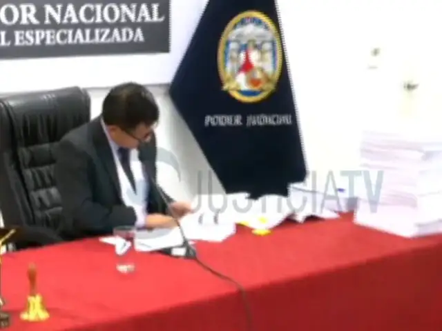 Control de identidad al presidente de la FPF Agustín Lozano y otros investigados