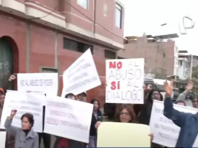 Con pancartas en mano: vecinos de SJM temen ser desalojados por Vía Expresa Sur