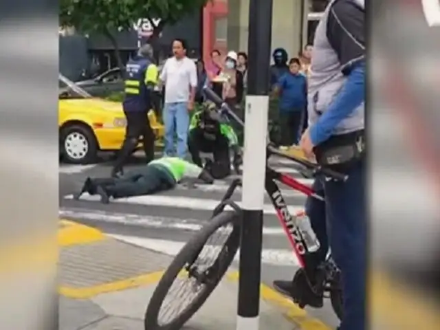 Esto es lo que se sabe de los dos policías DETENIDOS por robarle a su colega herido en San Borja